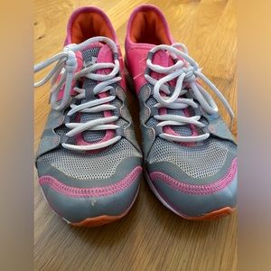 Under Armour Sneakers - size 6.5 womens